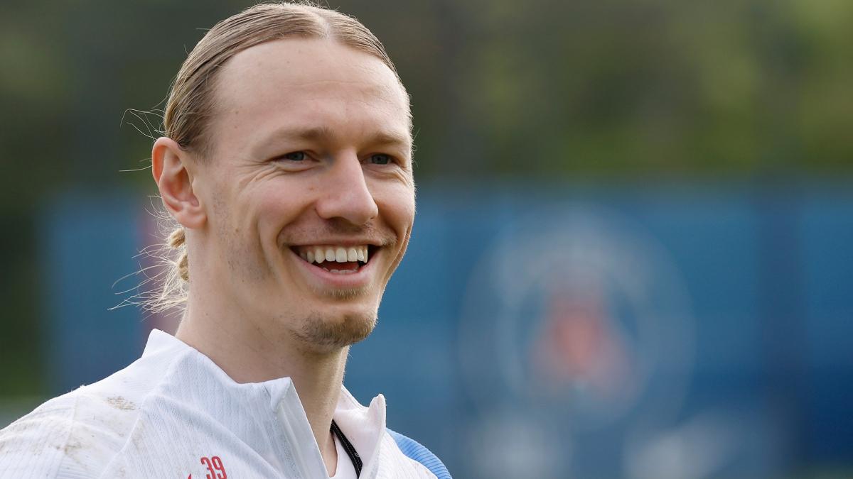 PSG : Safonov confie avoir réussi sa mission en quittant la Russie