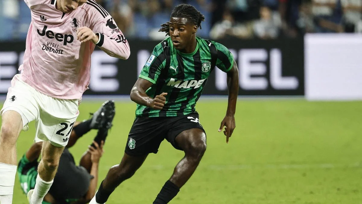 Sassuolo : le minot Darryl Bakola met tout le monde d’accord en Italie