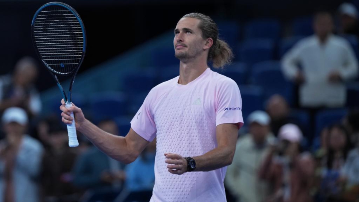 Zverev gana en 55 minutos como un nº1 y amenaza el reinado de Djokovic en Pekín